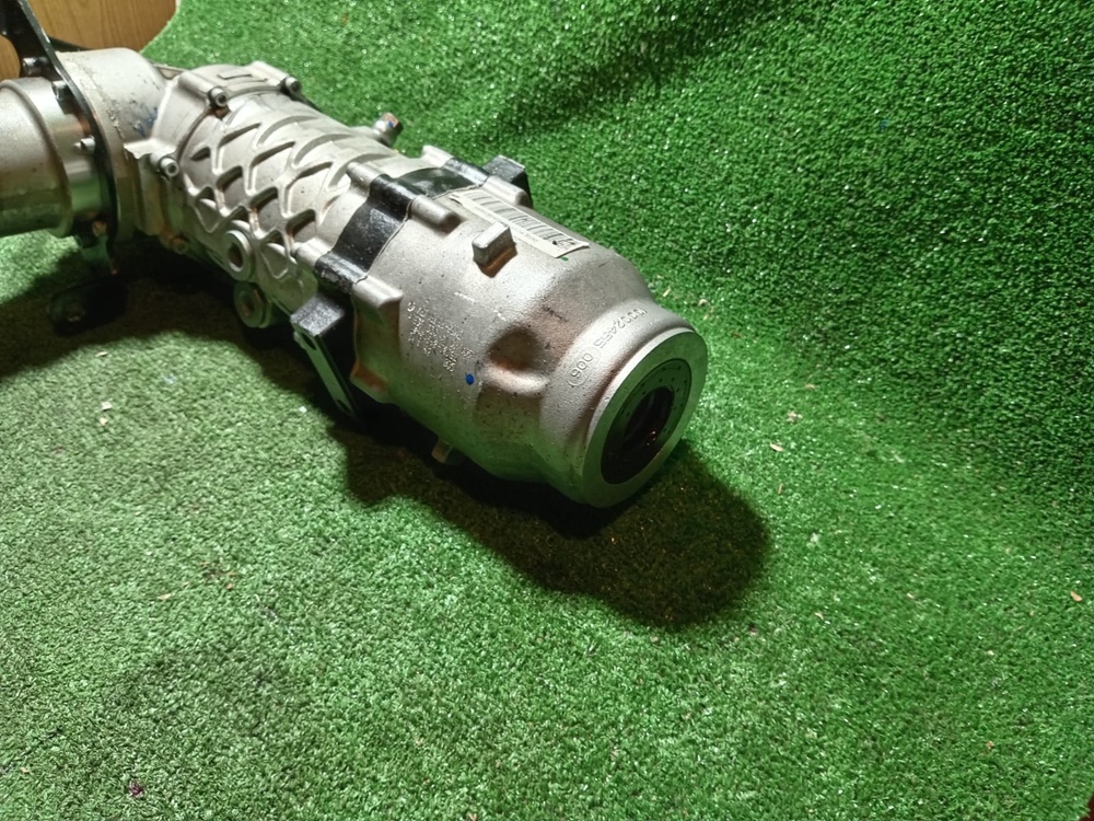 A6393300402 НОВЫЙ ПЕРЕДНИЙ РЕДУКТОР 190,000